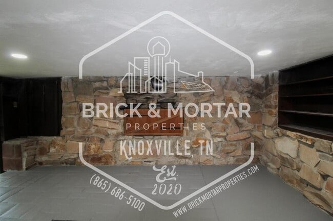 Building Photo - 316 Sarvis Dr