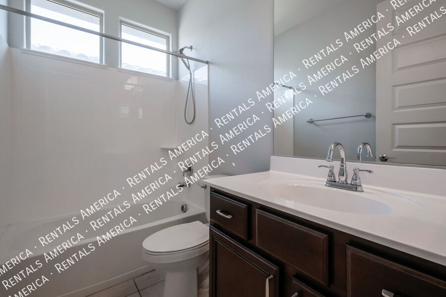 Building Photo - 10047 E Wavelength Ave