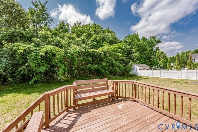 Building Photo - 811 Kiefer Field Ct