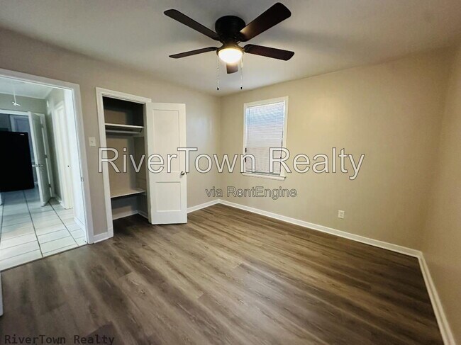 Building Photo - 3627 N Lloyd Cir