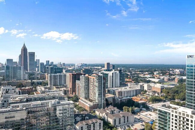 Building Photo - 1136 Crescent Ave NE