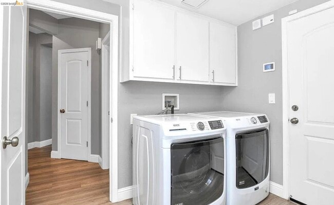 Building Photo - 4010 Goleta Pl