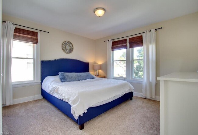 Building Photo - 2016 Falls Ave