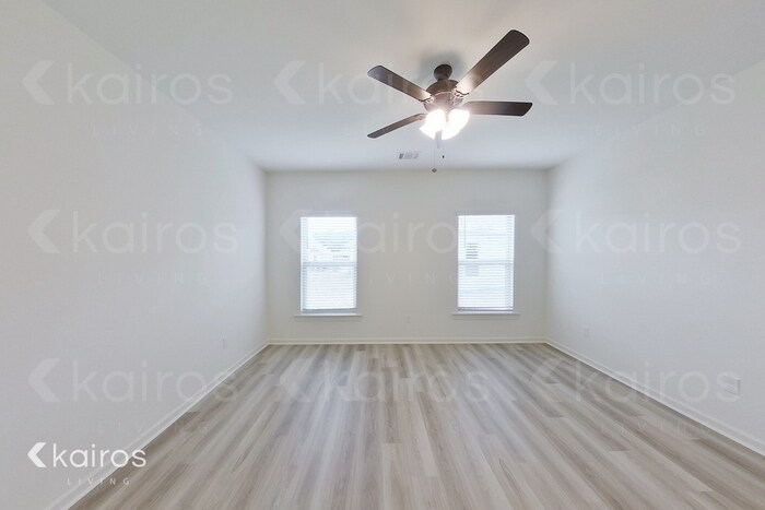 Building Photo - 205 Foggy Ln