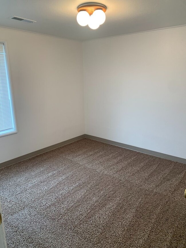 Building Photo - Charming 3-Bedroom Home in the Heart of Ke...