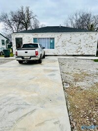 Building Photo - 3605 6th Ave SW