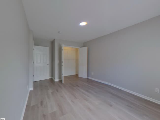 Building Photo - 211 Boxwood Ln