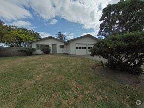Building Photo - 3 Bedroom House ~ Northwest Corvallis ~ Pe...