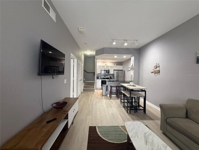 Building Photo - 4000 Santa Maria Dr
