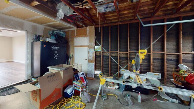 Building Photo - 1713 El Paseo Dr