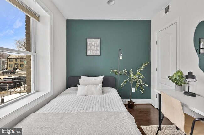 Building Photo - 1363 Childress St NE