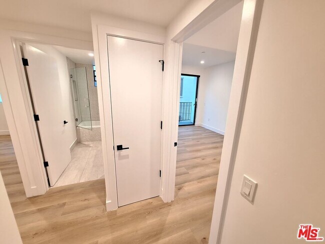 Building Photo - 8326 Blackburn Ave