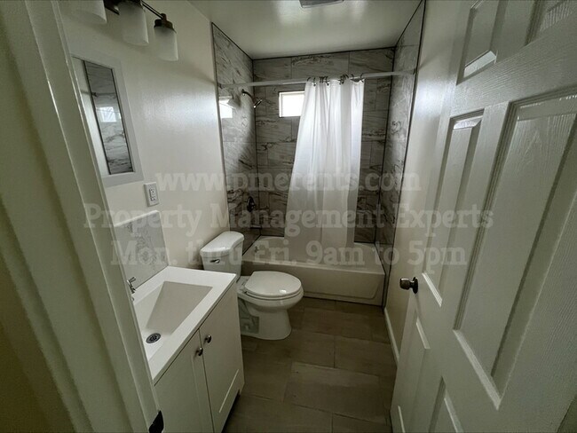 Building Photo - 2206 Buena Vista Ave