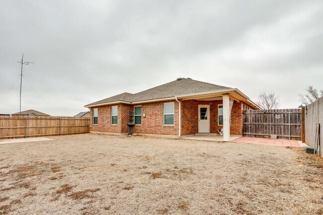 Building Photo - 3 Bed in Piedmont