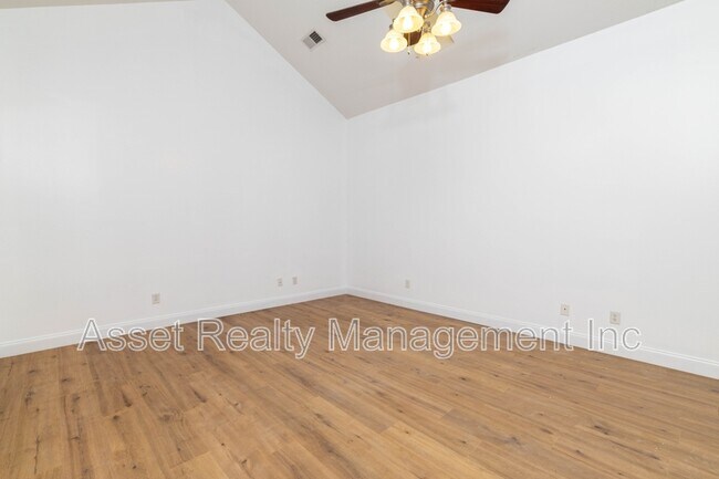 Building Photo - 7037 Wakan Ln