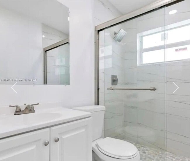 Building Photo - 2423 SW 58th Manor