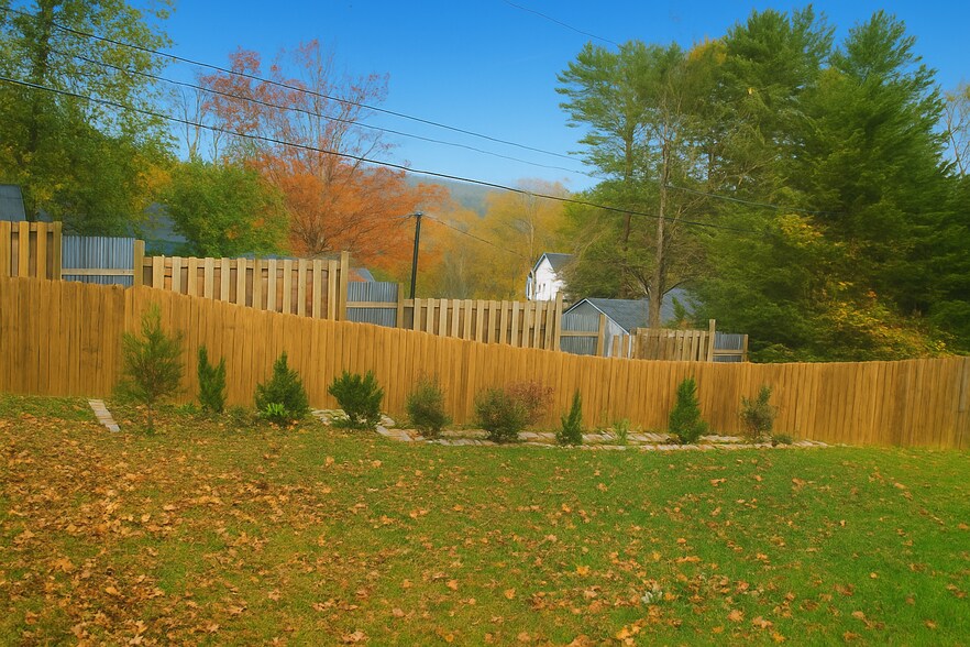 Building Photo - 216 Windsor Ct