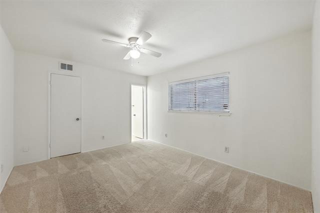 Building Photo - 1827 Paxton Dr