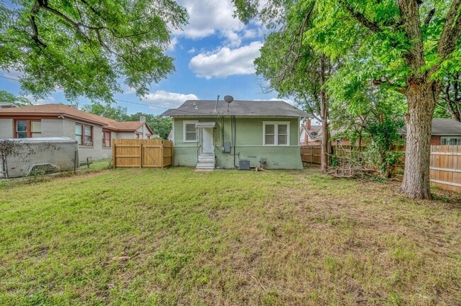 Building Photo - Newly Remodeled 3BD 2BA Home in Waco