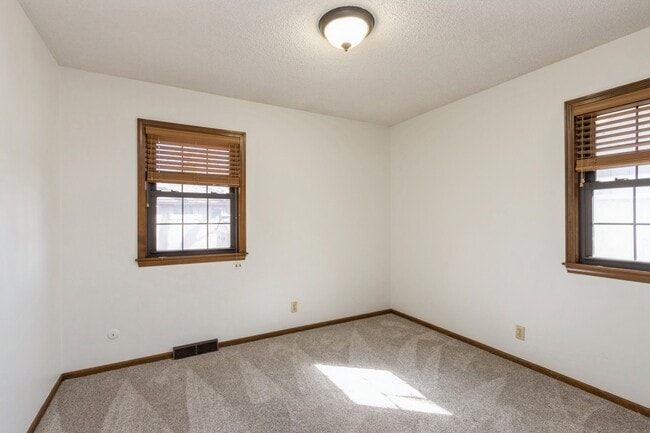 Building Photo - 7405 W 74th St