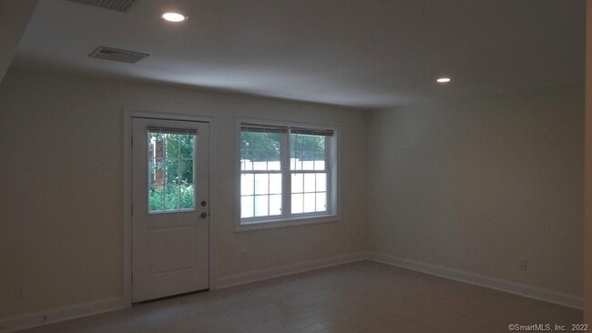 Building Photo - 52 Campfield Dr