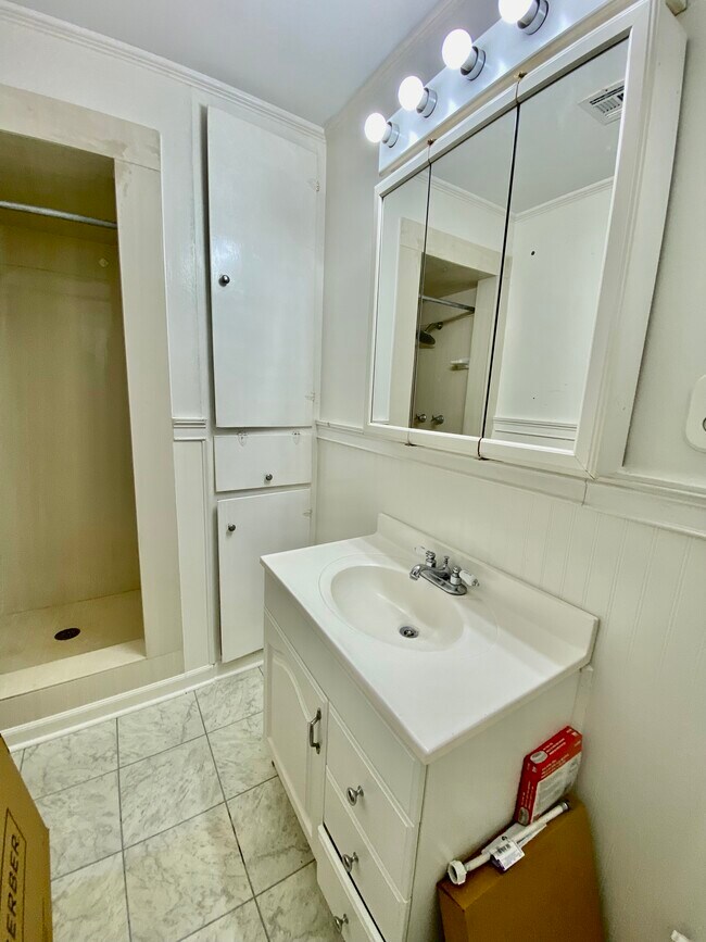 Building Photo - 205 Leonpacher Rd