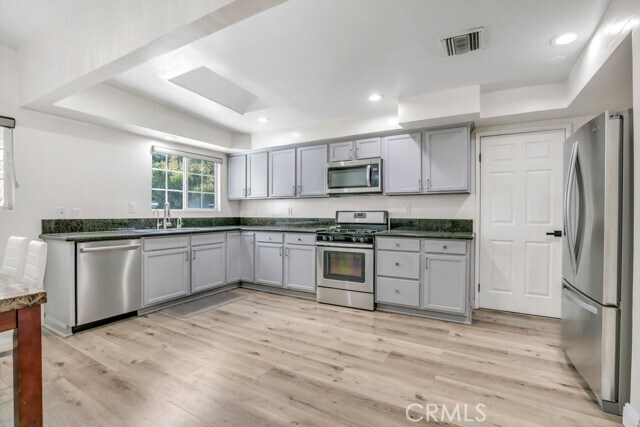 Building Photo - 5719 Beckford Ave