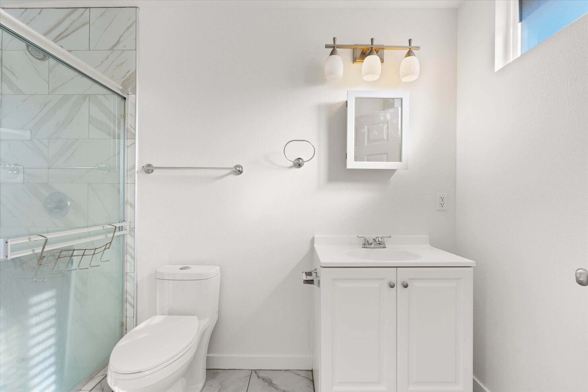 Building Photo - 7310 Roseberry Ave