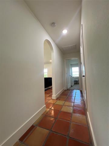 Building Photo - 5105 Circle Ridge Dr W