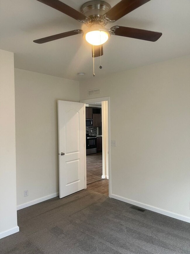 Building Photo - 3bed 2bath + bonus room, natural landscaping, Split Floor Plan Lower Magalia Paradise Pines