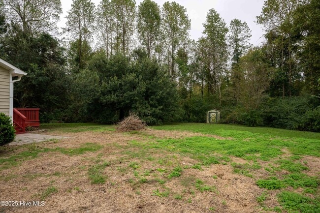 Building Photo - 303 Sedgefield Ct