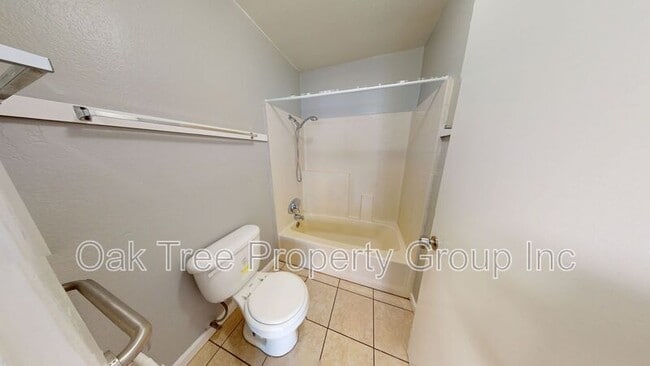 Building Photo - 2225 23rd Ave