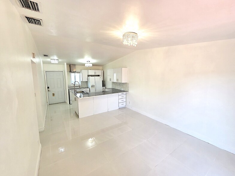 Building Photo - 20845 Grouper Dr