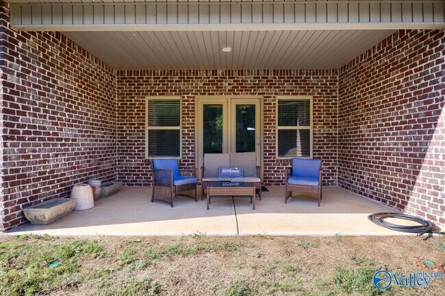 Building Photo - 157 High Leaf Dr