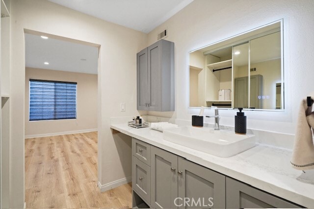 Building Photo - 21400 Burbank Blvd