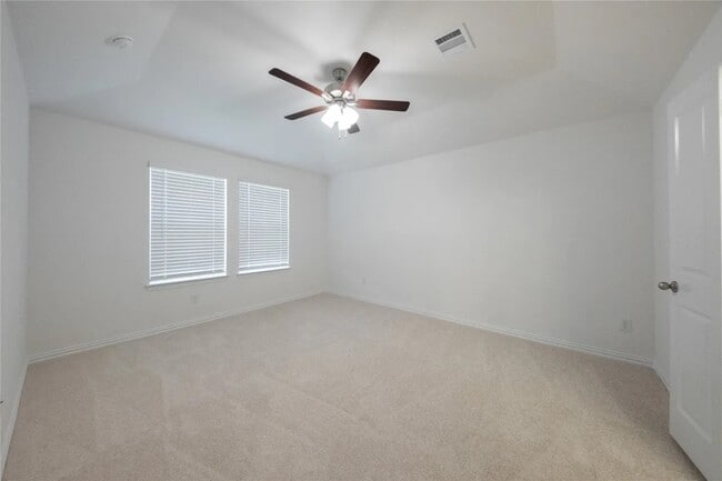 Building Photo - 5509 Candlewood Dr