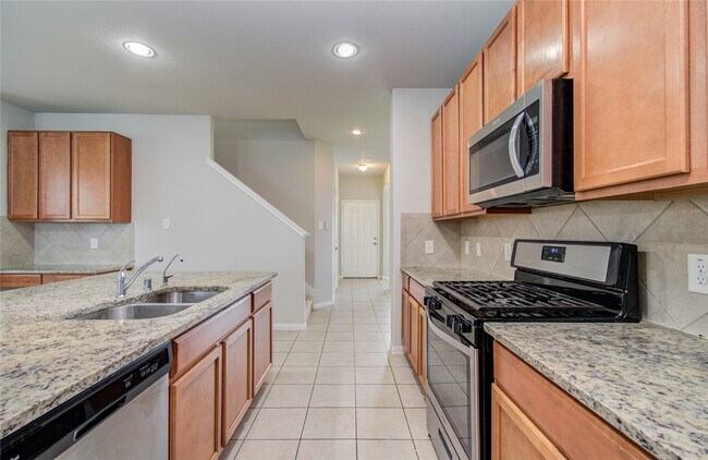 Building Photo - 24938 Pavarotti Pl