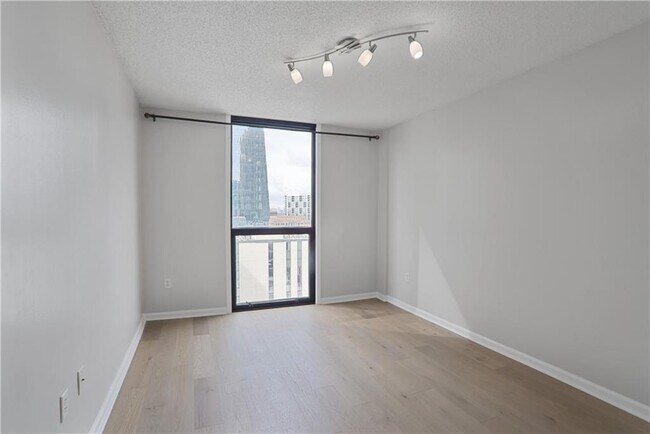 Building Photo - 1280 W Peachtree St NW