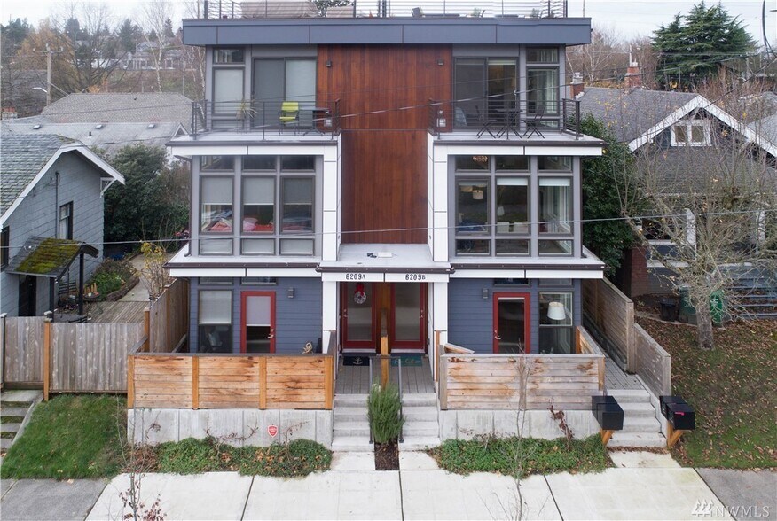 Building Photo - 6209 9th Ave NE
