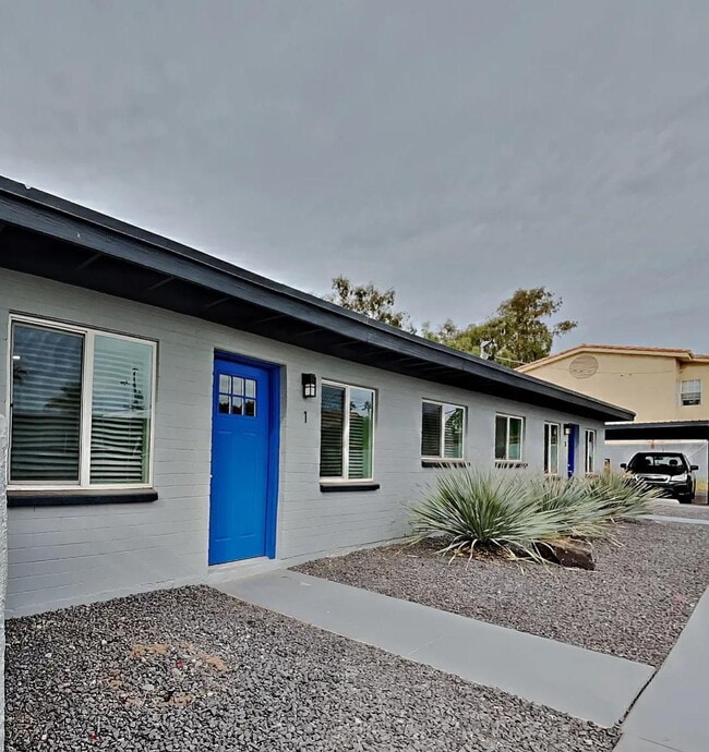 Building Photo - Stylishly Updated 2BR/1BA – Single-Level Living at Its Best! $500 MOVE IN SPECIAL ACT TODAY!!!!!