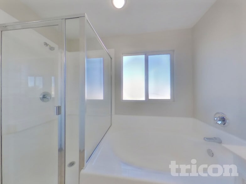 Building Photo - 9379 Dragon Tree Dr