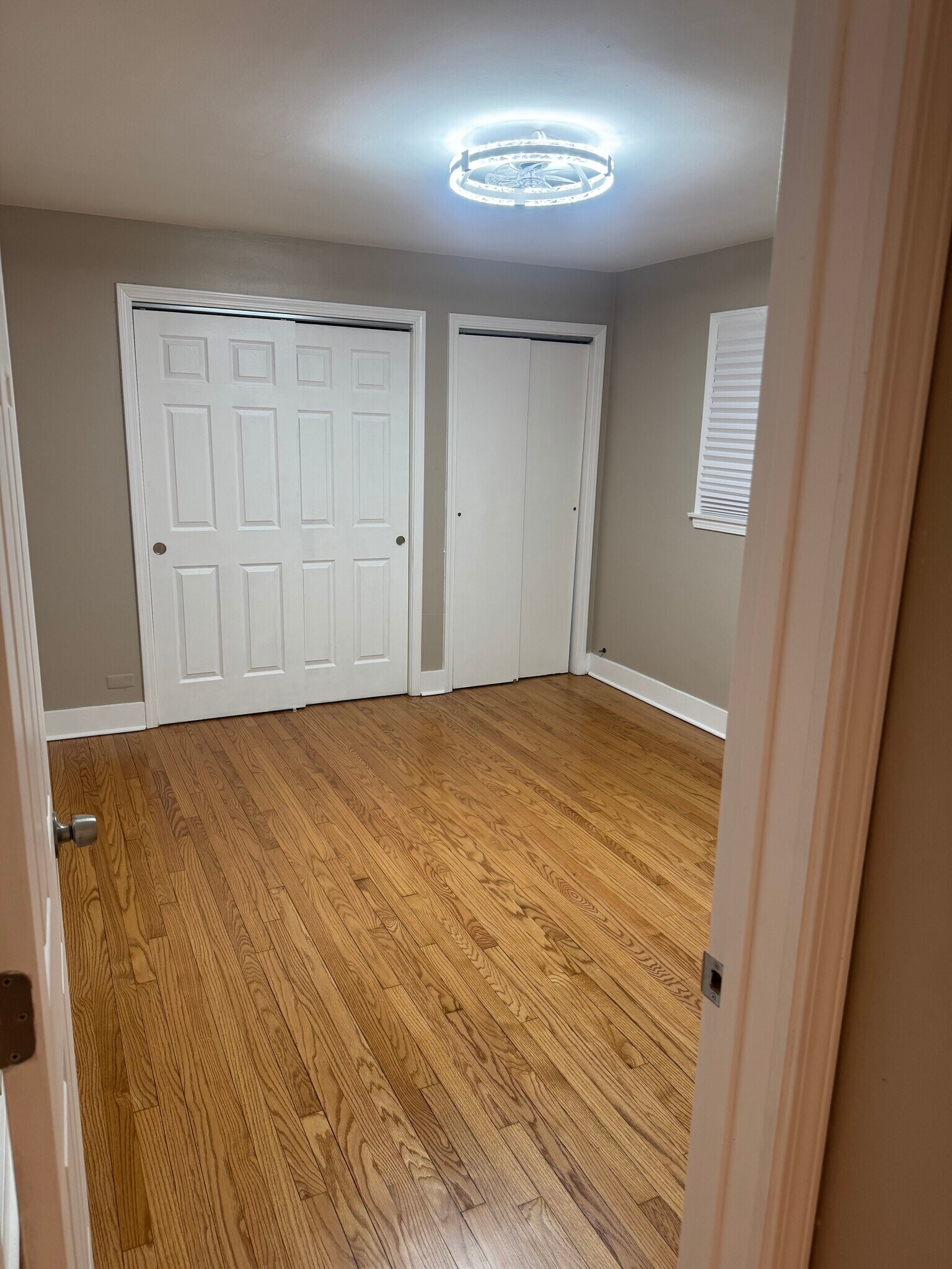 Building Photo - 8124 S Calumet Ave