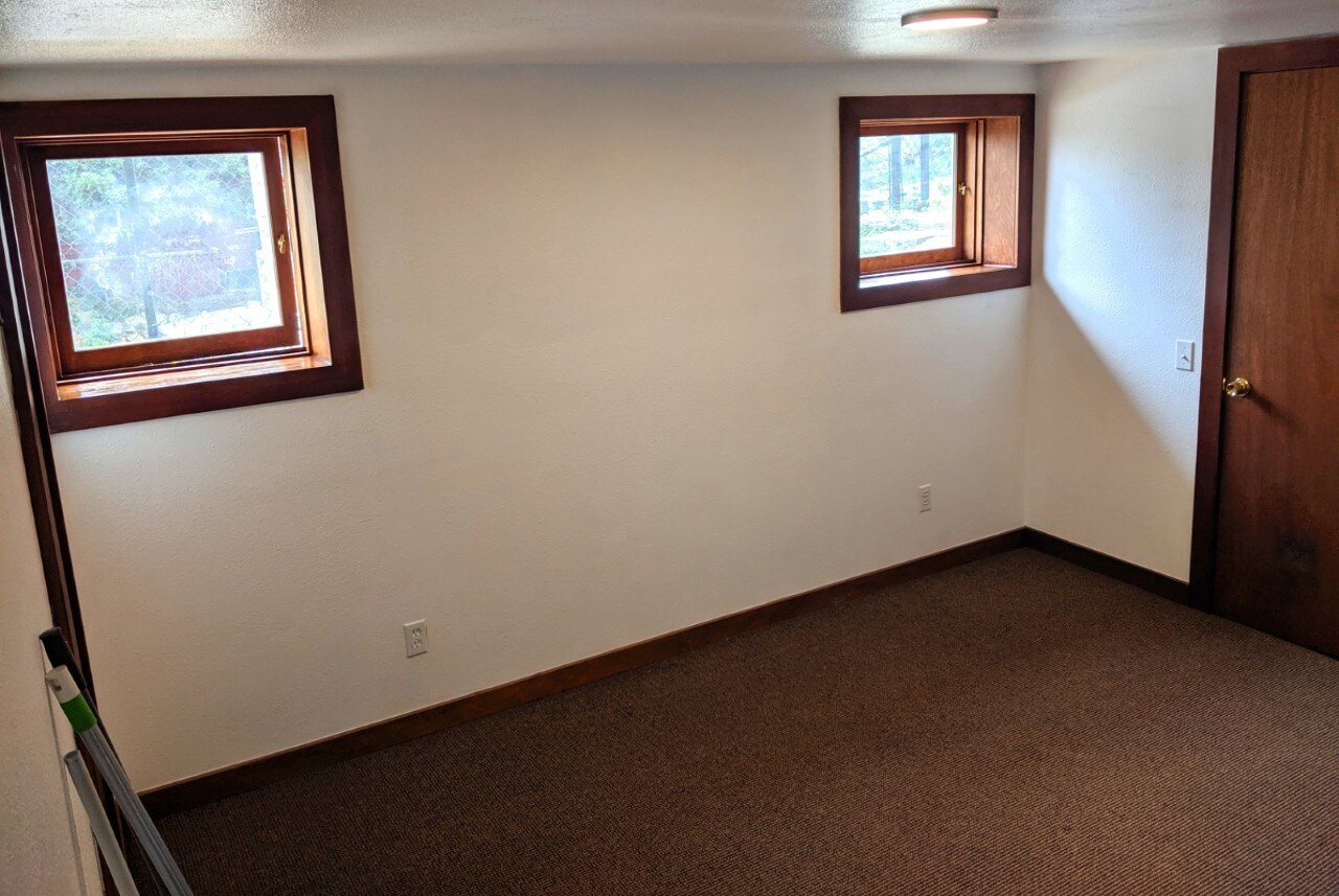 Livingroom - 3903 Meridian Ave N