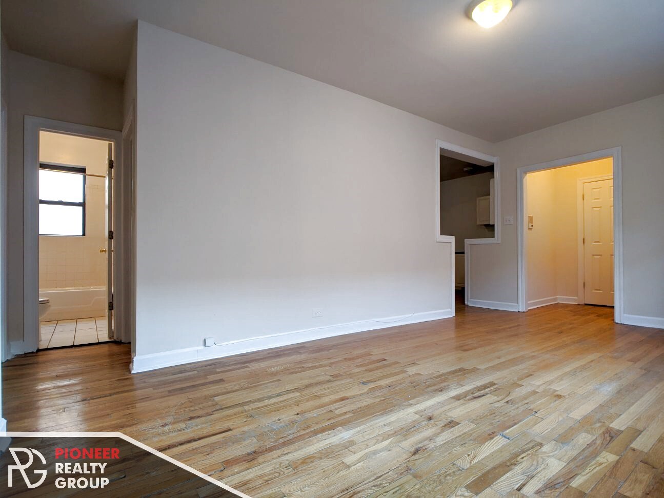 Building Photo - 3721 N Pine Grove Ave