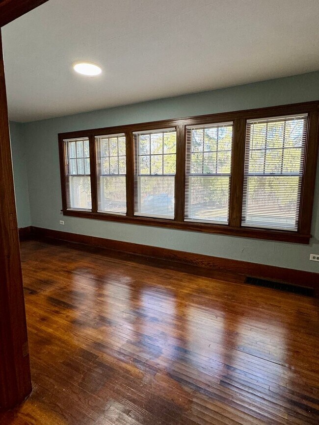 Building Photo - Charming 4-Bedroom Home in Private Setting