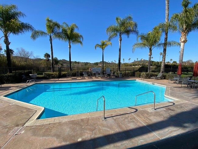 Building Photo - Villa Montevina 2 Bedroom Condo