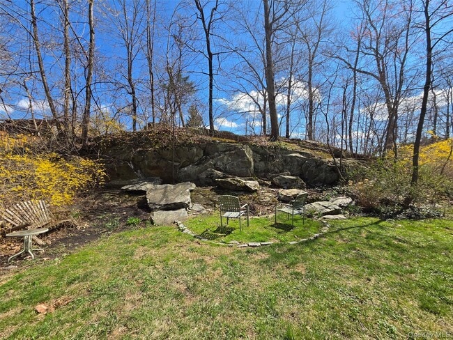 Building Photo - 36 Julie Ln