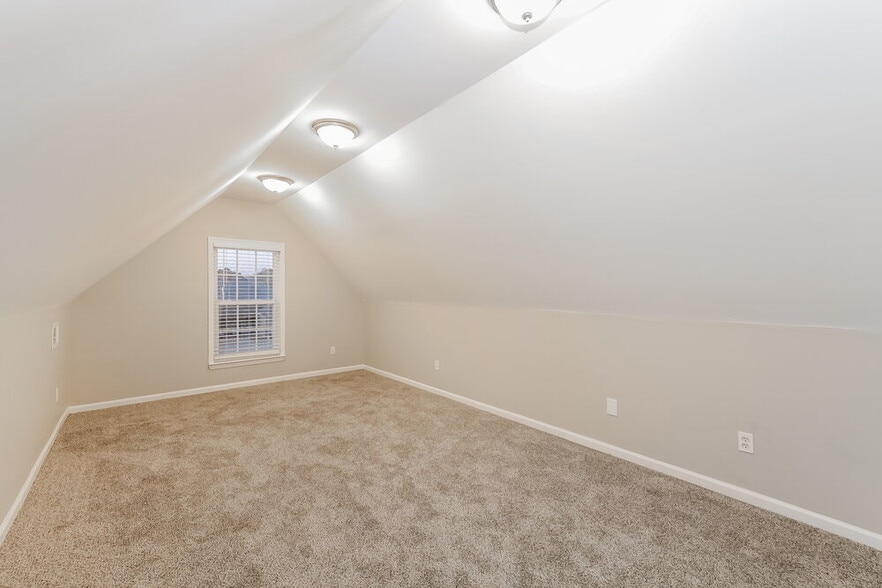 Building Photo - 215 Mack Edwards Dr