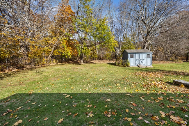 Building Photo - 678 Bartholomew Rd