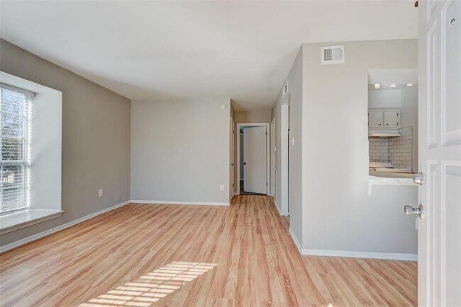 Building Photo - 513 Ridge St
